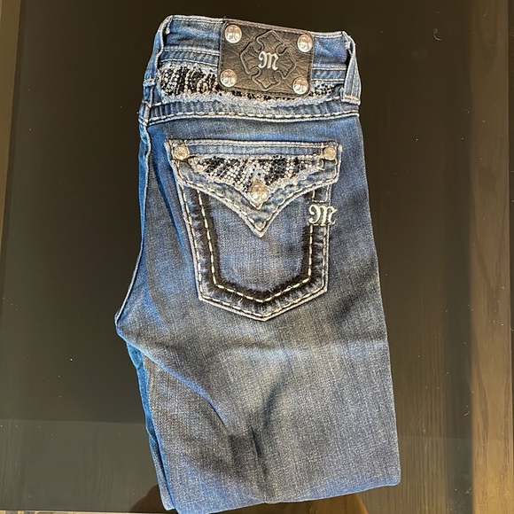 Women’s Jeans - Picture 2 of 4